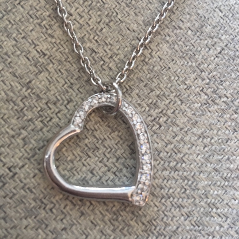 Silver Tone Heart Necklace - Picture 1 of 4
